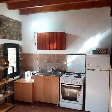 Christos Traditional Stone House * Kallirákhi